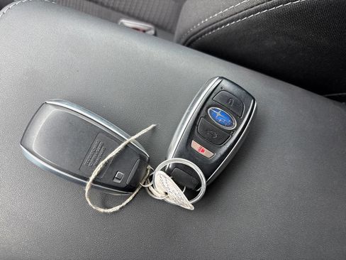 Used 2024 Subaru Outback Premium AWD/4WD image 12