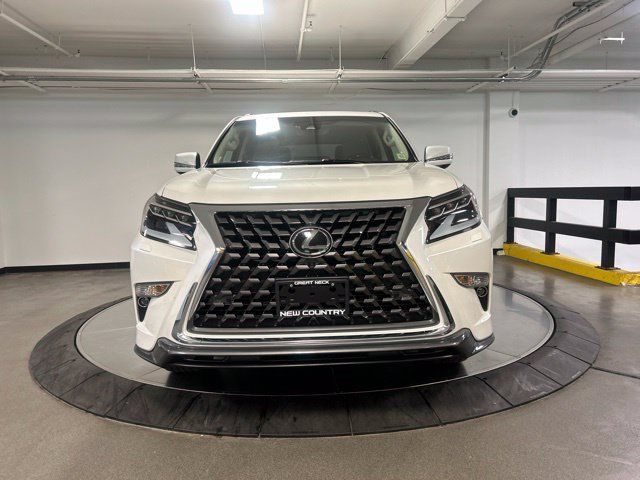 Used 2023 Lexus GX 460 Premium w/ Accessory Package AWD/4WD image 2