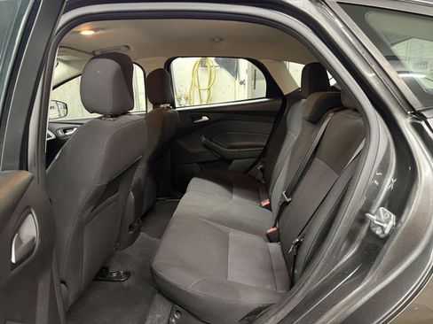 Used 2015 Ford Focus SE image 19
