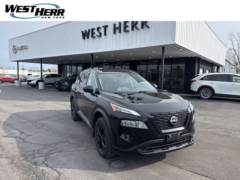 Used 2023 Nissan Rogue SV w/ SV Premium B Package image 1