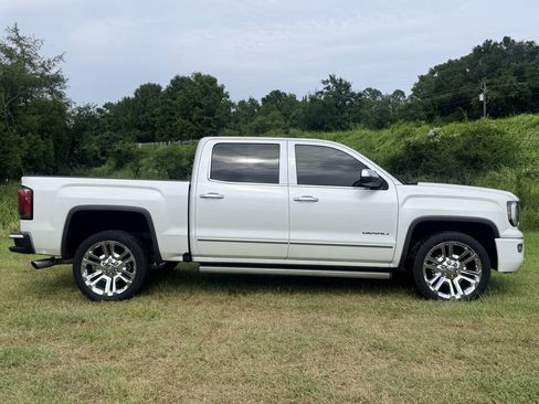 Used 2018 GMC Sierra 1500 Denali w/ Denali Ultimate Package AWD/4WD image 6