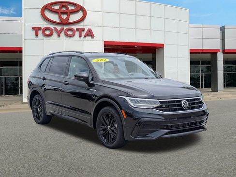 Used 2022 Volkswagen Tiguan SE R-Line AWD/4WD image 1