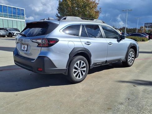 Certified 2025 Subaru Outback Premium image 4