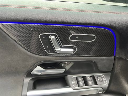 Used 2020 Mercedes-Benz GLB 250 4MATIC w/ AMG Line image 27