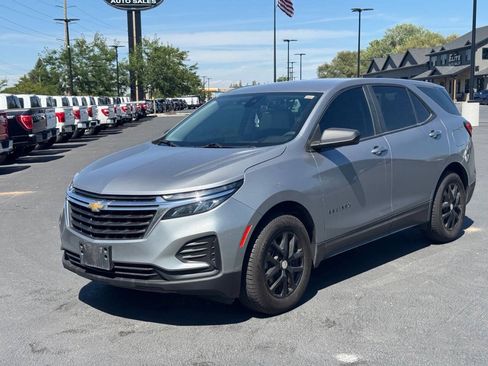 Used 2023 Chevrolet Equinox LS AWD/4WD image 3