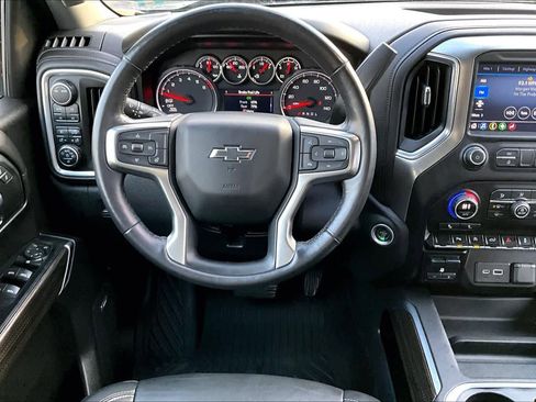 Used 2021 Chevrolet Silverado 1500 LT Trail Boss w/ Convenience Package II image 5