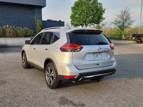 Used 2017 Nissan Rogue SL w/ SL Premium Package image 5