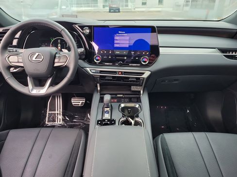 Used 2025 Lexus RX 500h F Sport image 9