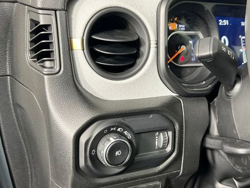 Used 2024 Jeep Wrangler Willys image 22