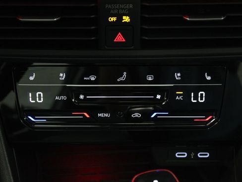 Used 2025 Volkswagen Jetta GLI Autobahn FWD image 24