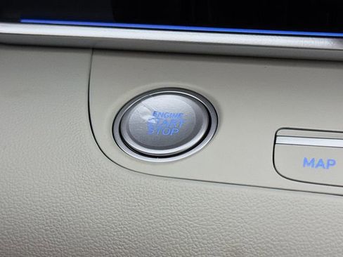 New 2026 Hyundai Elantra Limited FWD image 29
