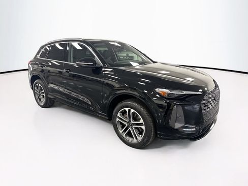 Used 2025 Audi Q5 Premium Plus w/ Premium Plus AWD/4WD image 3