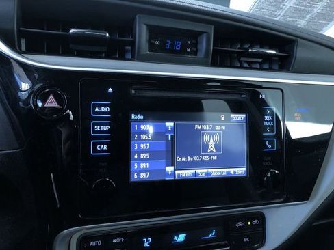 Used 2019 Toyota Corolla LE image 28