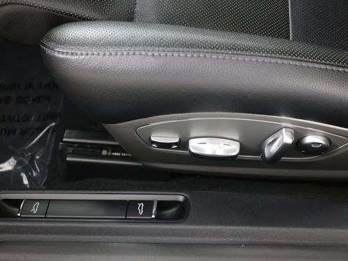 Used 2019 Porsche 718 Boxster image 28