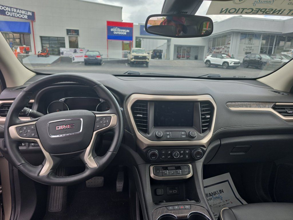 Used 2023 GMC Acadia Denali AWD/4WD image 17