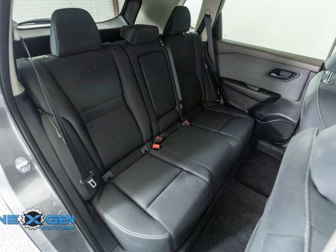 Used 2023 Nissan Rogue S AWD/4WD image 38