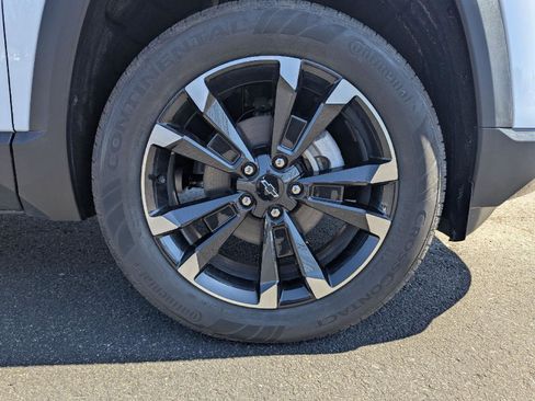 New 2026 Chevrolet Equinox RS w/ Convenience Package III AWD/4WD image 13