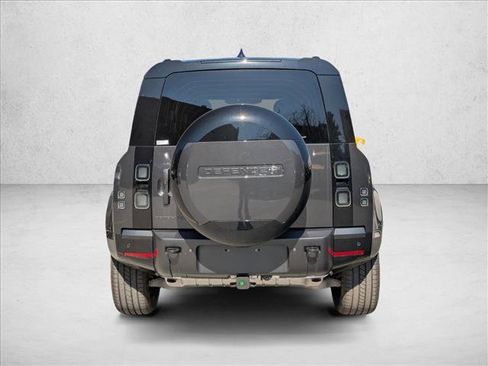 New 2026 Land Rover Defender 110 X-Dynamic SE image 8