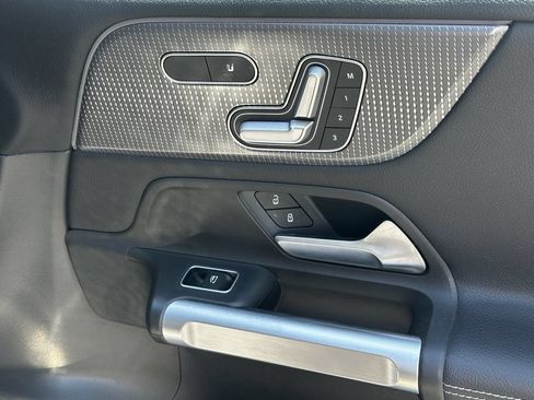 Certified 2021 Mercedes-Benz GLB 250 image 17
