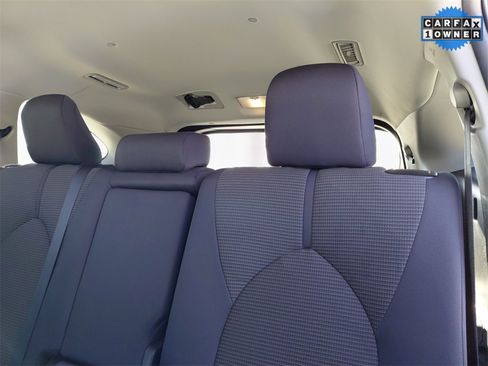 Used 2024 Toyota Highlander LE image 13