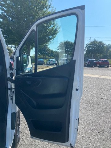 Used 2025 Mercedes-Benz Sprinter 2500 image 15