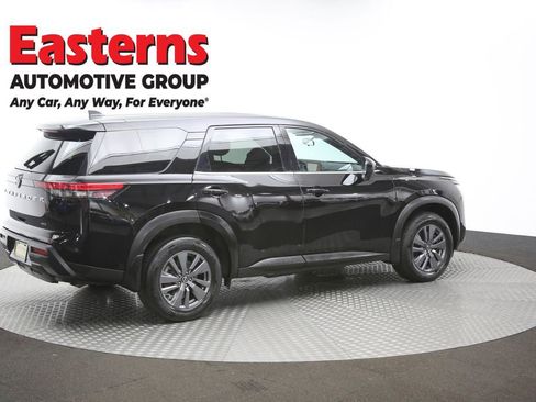 Used 2024 Nissan Pathfinder S image 42