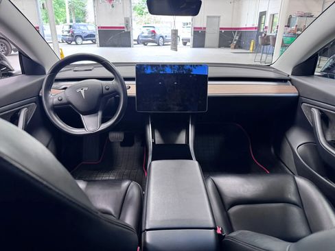Used 2019 Tesla Model 3 Mid Range RWD image 30