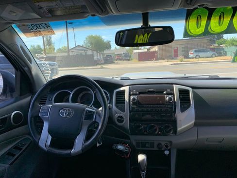 Used 2012 Toyota Tacoma 4x4 Double Cab w/ TRD Sport Pkg image 10