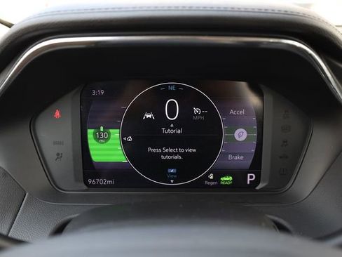 Used 2023 Chevrolet Bolt EUV LT FWD image 19