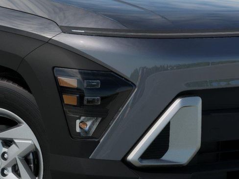 New 2027 Hyundai Kona SE FWD image 9