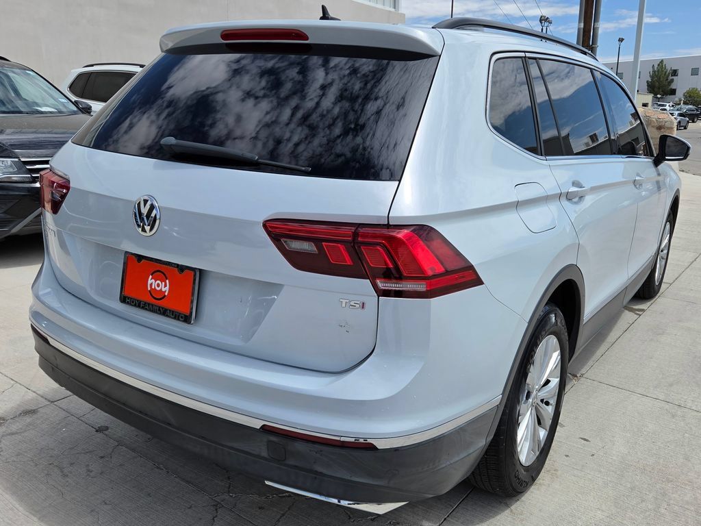 Used 2018 Volkswagen Tiguan SE FWD image 9
