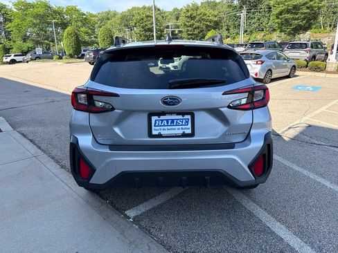 Used 2025 Subaru Crosstrek 2.5i Premium AWD/4WD image 4