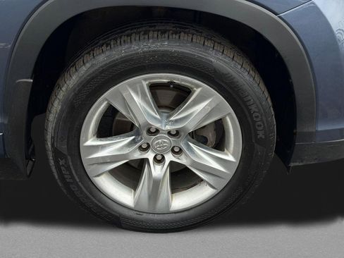 Used 2015 Toyota Highlander Limited Platinum image 11