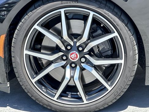 Used 2022 Jaguar F-TYPE R AWD/4WD image 23