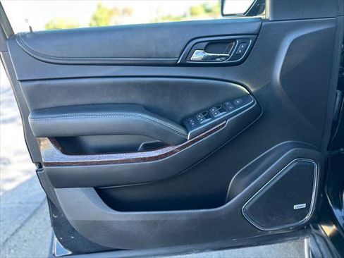 Used 2017 GMC Yukon XL SLE w/ SLE Value Package image 13