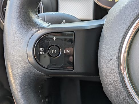 Used 2024 MINI Cooper 2-Door Hardtop FWD image 19