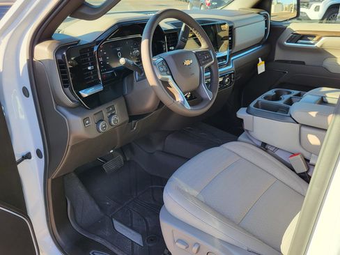 New 2026 Chevrolet Silverado 1500 LT w/ Convenience Package II RWD image 13