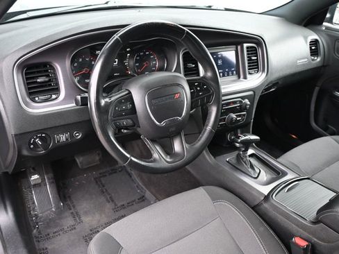 Used 2018 Dodge Charger SXT w/ Blacktop Package RWD image 7