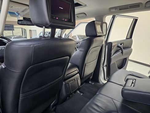Used 2014 INFINITI QX80 2WD w/ Deluxe Touring Package image 27