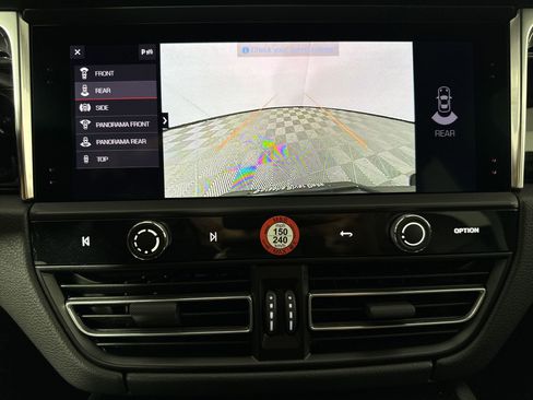 Certified 2025 Porsche Macan image 25