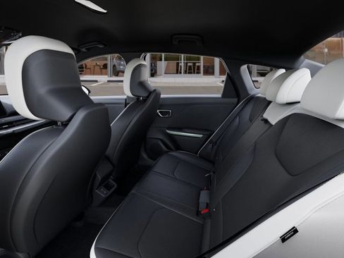 New 2026 Kia K4 GT-Line image 18