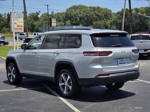 New 2026 Jeep Grand Cherokee L Limited RWD image 4