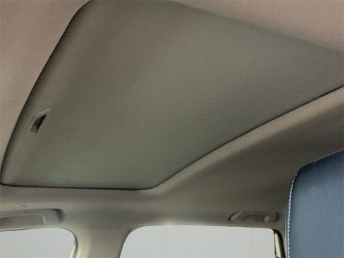 Used 2023 Honda CR-V EX-L image 17