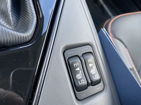 Used 2025 Subaru Crosstrek 2.5i Limited w/ Crosstrek Mirror Package image 32