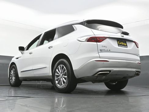 Used 2024 Buick Enclave Premium image 55