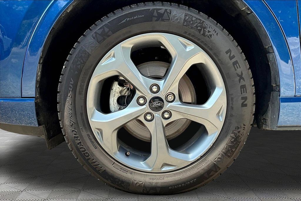 Used 2023 Ford Escape ST-Line Select w/ Class II Trailer Tow Package AWD/4WD image 33