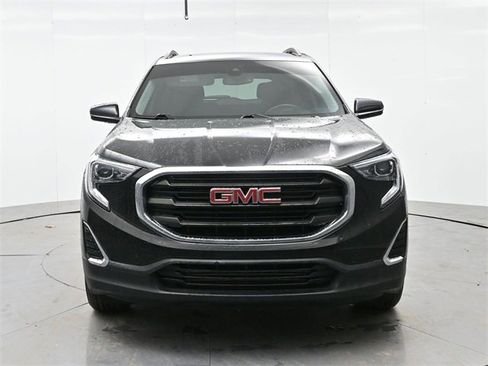 Used 2020 GMC Terrain SLE w/ Driver Convenience Package image 2