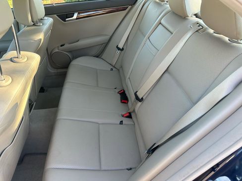 Used 2012 Mercedes-Benz C 300 Luxury image 17