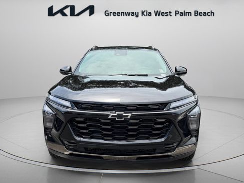Used 2025 Chevrolet Trax ACTIV w/ Driver Confidence Package FWD image 2