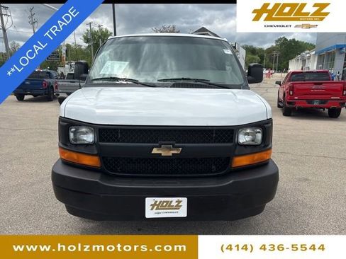 Used 2017 Chevrolet Express 2500 RWD image 2